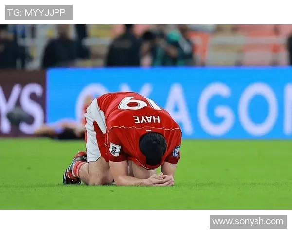 足球明星泪洒赛场背后的故事与情感瞬间解析